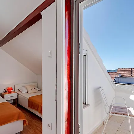 2 Bedroom Stunning Apartment In Vela Luka *